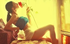 美女朦胧美感桌面壁纸_10