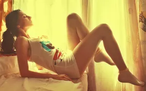 美女朦胧美感桌面壁纸_20