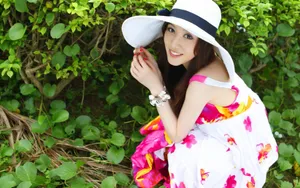 娇美似花女孩桌面壁纸_5