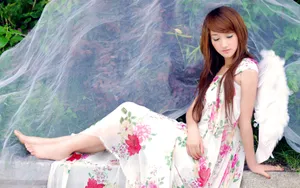 娇美似花女孩桌面壁纸_8