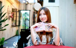 浓郁咖啡般的美女_2