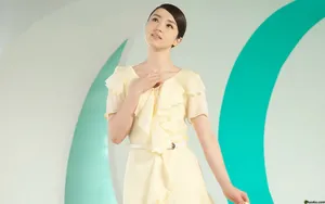 美女董璇桌面壁纸_10