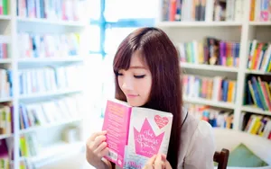清纯漂亮唯美的图书馆美女_4