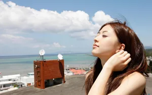 白裙子美女壁纸_4