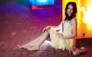夜色下的美女_2