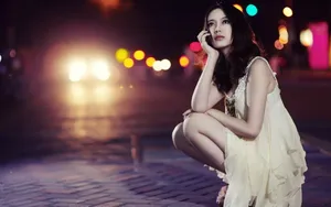 夜色下的美女_3