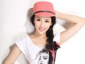 美女田子琳桌面壁纸