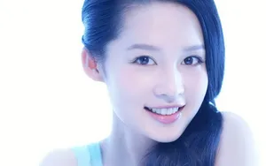 李沁美女桌面壁纸