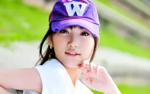 青春美女桌面壁纸
