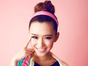易倩美女壁纸_12