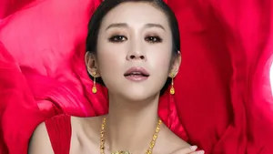 苗圃明星美女壁纸_4