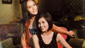 美女组合twins壁纸