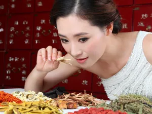 汤晓菲美女壁纸_2