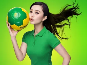 范冰冰精美时装图片壁纸_17