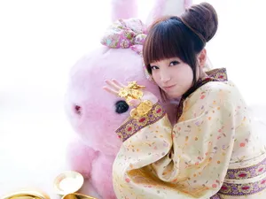 金莎《兔女郎》兔年壁纸