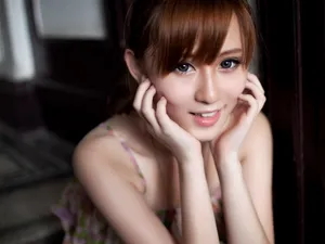 楚楚动人的养眼美女图片