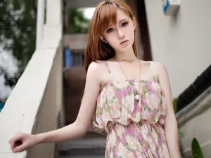 楚楚动人的养眼美女图片_4