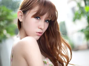 楚楚动人的养眼美女图片_10