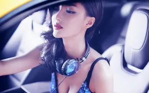 车模李颖芝壁纸