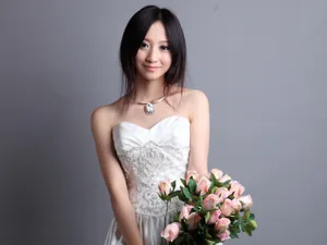王若涵婚纱壁纸_2