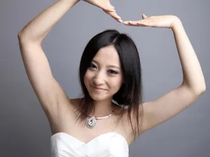 王若涵婚纱壁纸_10