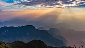 四川峨眉山风景图片_6