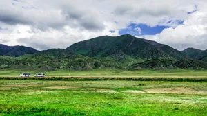 赛里木湖风景图片_3