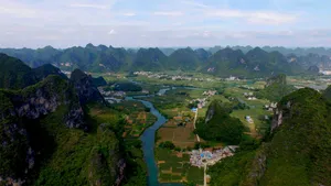 重庆喀斯特地貌优美风景图片_8