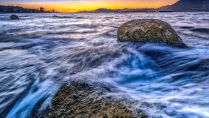 唯美夕阳海滩风景图片_6