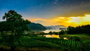 黄昏的田园风景壁纸_7