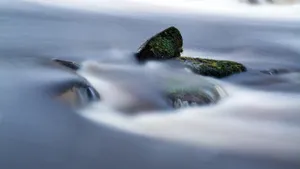 唯美房子河流图片壁纸_6