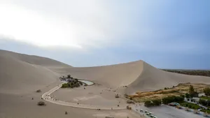 甘肃敦煌月牙泉图片_4