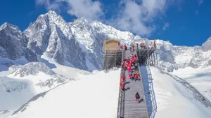 云南玉龙雪山风景图片_11
