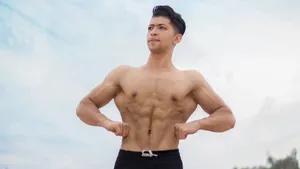 健壮的肌肉男人图片_5