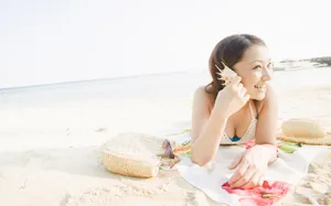 夏日海边沙滩女孩壁纸