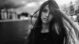 美女黑白照图片_5