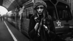 美女黑白照图片_9