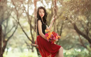 荡秋千的少女图片壁纸_16