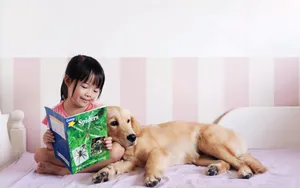 宝贝与宠物亲昵壁纸_14