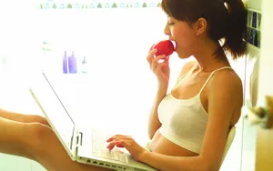 女孩闺房生活图片桌面壁纸_1