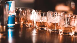 各种样式的酒杯图片_1