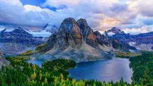 美丽的山川景色图片壁纸_5