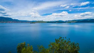 泸沽湖里格半岛风景壁纸_14
