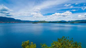 泸沽湖里格半岛风景壁纸_16