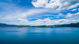 泸沽湖里格半岛风景壁纸_17