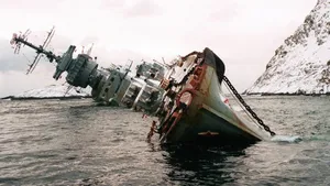 大海船残骸风景壁纸_6