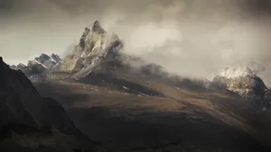 山峰山脉风景图片壁纸_2