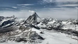 山峰山脉风景图片壁纸_8