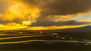 新疆巴音布鲁克草原夕阳_12