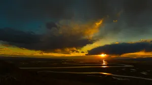 新疆巴音布鲁克草原夕阳_18